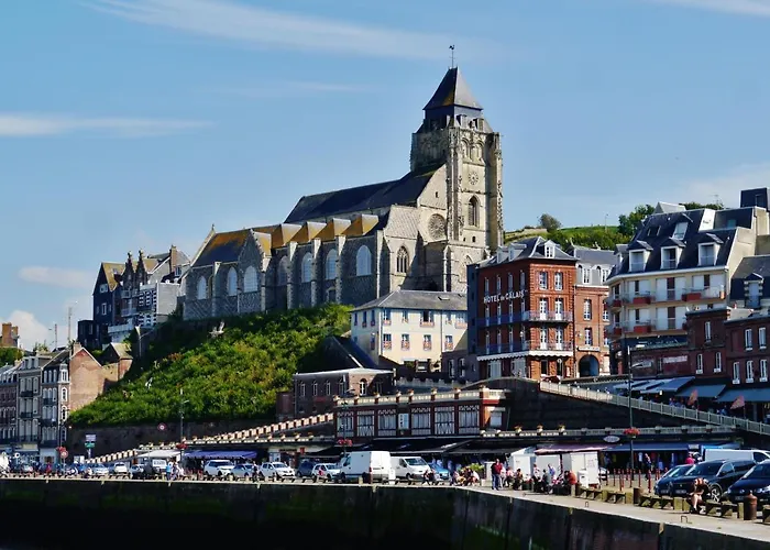 Notre Nid - Grande Terrasse Privee En Bord De Mer, Au Coeur Du Quartier Historique Du Treport ! Wifi